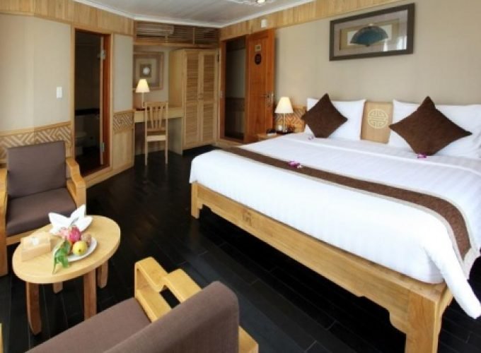 halong pelican cruise