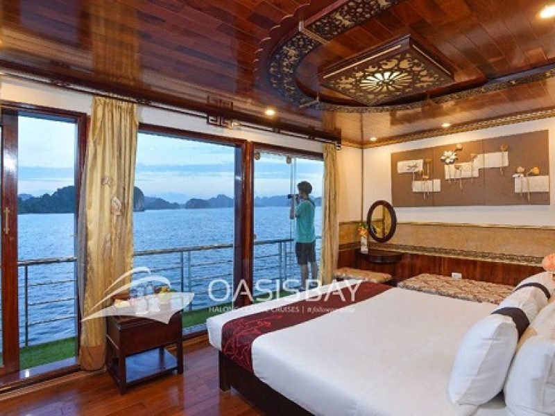 halong oasis bay cruise